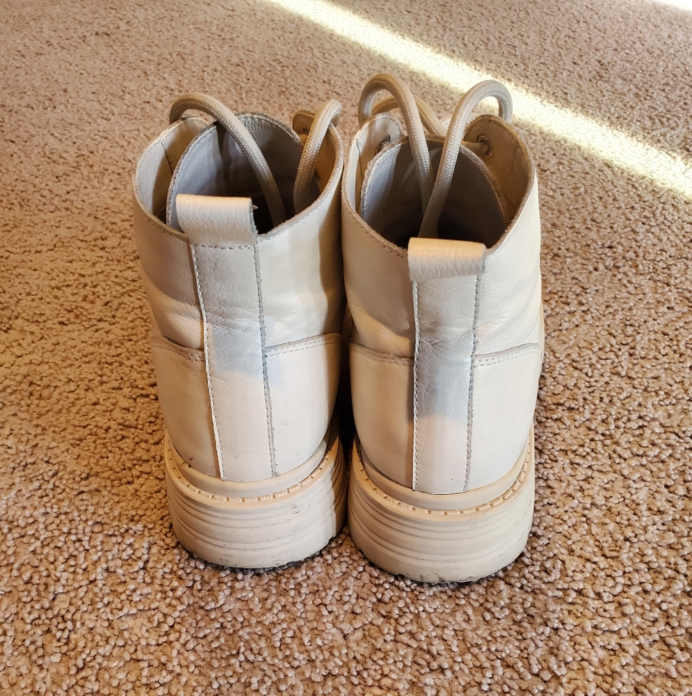 Combat Boots with High-Top Design Rugged Sole and Tan Laces - Picture 7 of 11